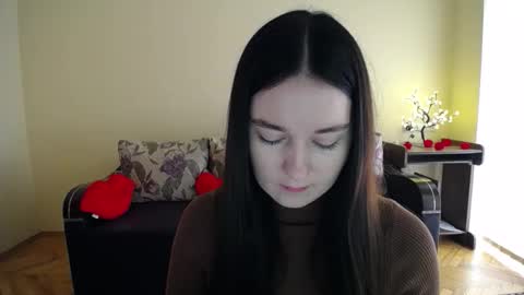 Snapshot of gabby_di chatting on April 24, 8:50 am Jaklin online show from April 24, 8:50 am