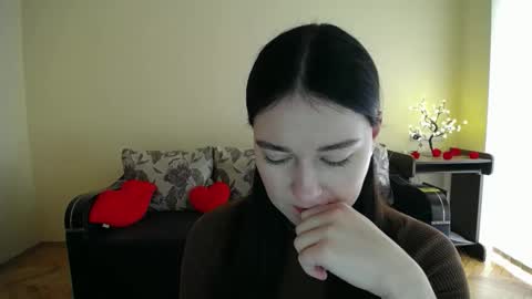 Snapshot of gabby_di chatting on April 29, 8:51 am Jaklin online show from April 29, 8:51 am