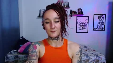 Snapshot of gabby_moon09 chatting on October 7, 9:45 pm gabby_moon09 online show from October 7, 9:45 pm