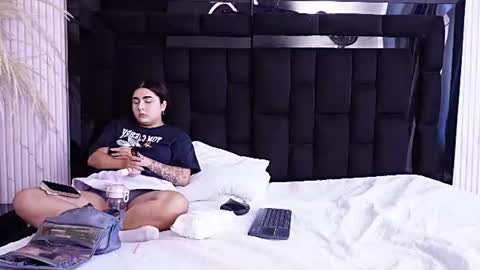 Snapshot of gabbyanddominic chatting on July 24, 12:58 pm Gabby And Dominic online show from July 24, 12:58 pm
