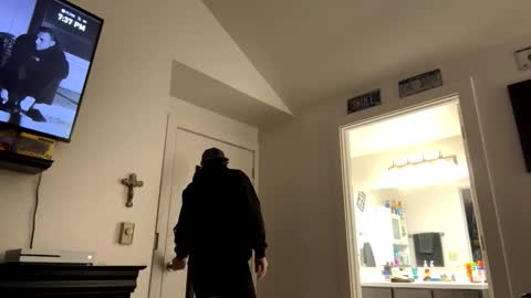 Snapshot of gabed72 chatting on February 3, 3:37 am Gabe online show from February 3, 3:37 am