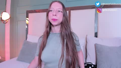 Gabi  online show from May 19, 6:58 pm