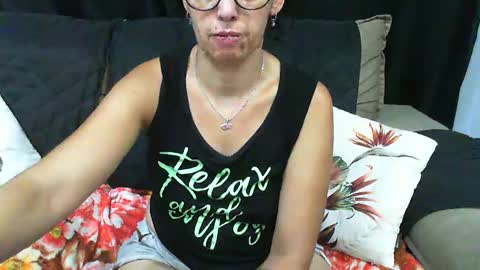 Snapshot of gabibrasil chatting on January 19, 10:17 pm gaby layla online show from January 19, 10:17 pm