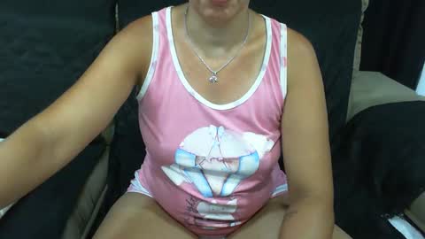 Snapshot of gabibrasil chatting on March 1, 2:48 am gaby layla online show from March 1, 2:48 am