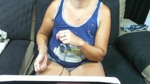 Snapshot of gabibrasil chatting on March 7, 12:37 am gaby layla online show from March 7, 12:37 am