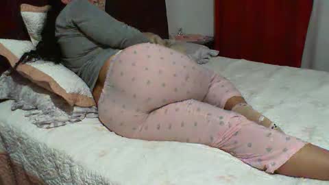 Snapshot of gabibrasil chatting on September 18, 11:07 pm gaby layla online show from September 18, 11:07 pm