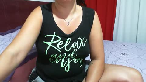 gaby  layla online show from November 19, 8:09 pm