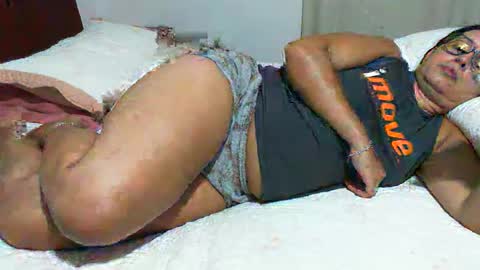 gaby  layla online show from January 14, 10:47 pm