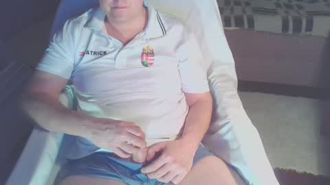 Snapshot of gabriel028 chatting on December 20, 6:13 pm Gabriel-028 online show from December 20, 6:13 pm