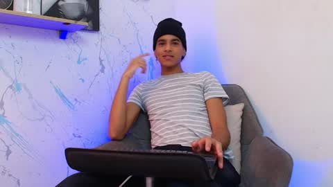 GABRIEL online show from April 15, 1:51 pm