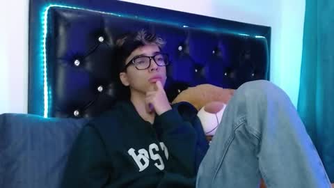 Snapshot of gabriel_x18 chatting on February 15, 8:02 am gabriel_x18 online show from February 15, 8:02 am