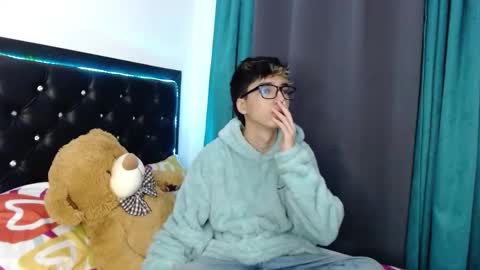 Snapshot of gabriel_x18 chatting on February 16, 4:41 am gabriel_x18 online show from February 16, 4:41 am