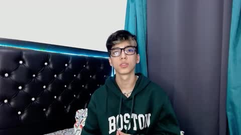 Snapshot of gabriel_x18 chatting on February 27, 5:29 am gabriel_x18 online show from February 27, 5:29 am