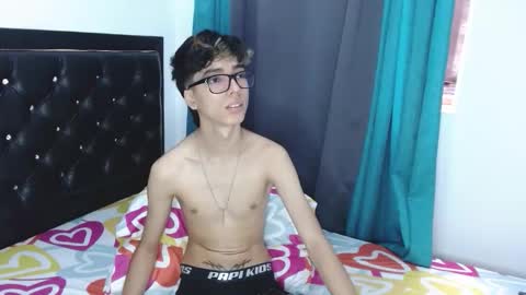 Snapshot of gabriel_x18 chatting on March 9, 9:30 pm gabriel_x18 online show from March 9, 9:30 pm