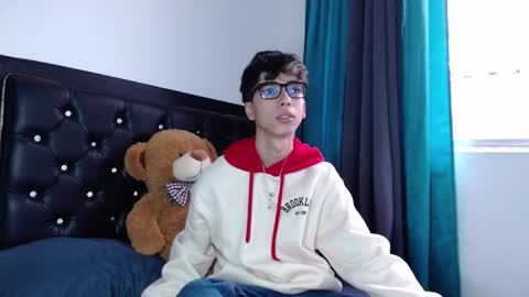 Snapshot of gabriel_x18 chatting on March 15, 8:59 pm gabriel_x18 online show from March 15, 8:59 pm