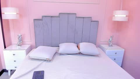   online show from October 19, 11:11 am