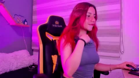 Snapshot of gabrielaa_castro chatting on November 12, 9:58 pm gabi online show from November 12, 9:58 pm