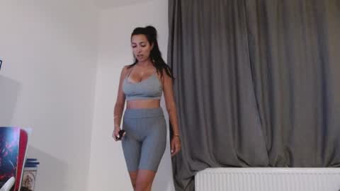 i love to squirt online show from February 4, 12:40 am