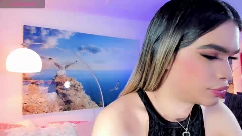 Snapshot of gabrielats23 chatting on January 25, 6:23 am Gabriela online show from January 25, 6:23 am