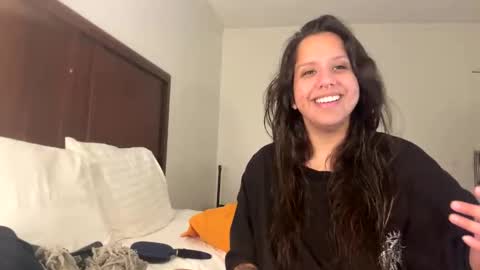 gabriellaayaila online show from May 15, 8:54 am