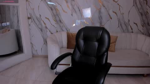 Gabriella Lee online show from December 16, 2:49 am