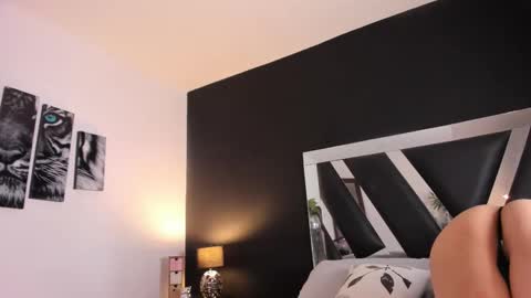 Snapshot of gabriellasmith_ chatting on October 6, 3:09 pm Gabriella Antonella online show from October 6, 3:09 pm