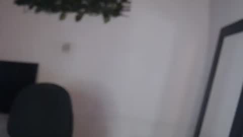 Snapshot of gabrielle_ramirez chatting on December 17, 9:32 pm Gabriel online show from December 17, 9:32 pm