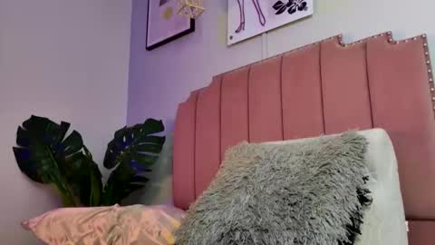 Snapshot of gabrielle_ramirez chatting on January 10, 11:31 pm Gabriel online show from January 10, 11:31 pm