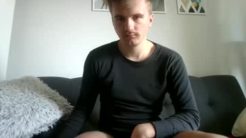 Snapshot of gabrys99 chatting on March 29, 8:25 am gabrys99 online show from March 29, 8:25 am