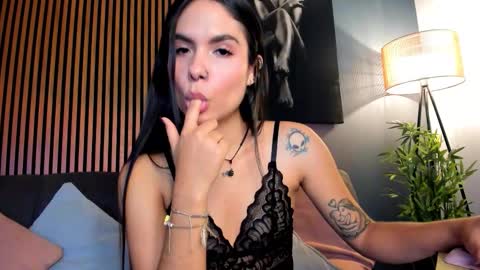 Snapshot of gaby__ferrer_ chatting on January 14, 1:50 pm GABY online show from January 14, 1:50 pm