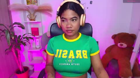 Snapshot of gaby_dams9 chatting on May 25, 9:48 am GABY online show from May 25, 9:48 am