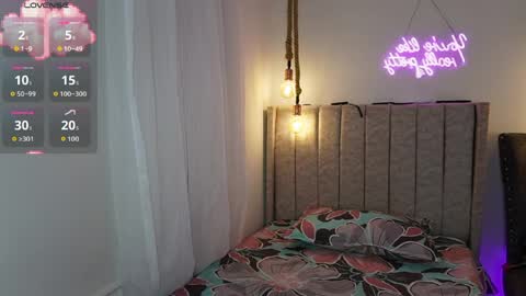 Snapshot of gaby_evansz chatting on March 27, 9:32 am Gaby evansz online show from March 27, 9:32 am