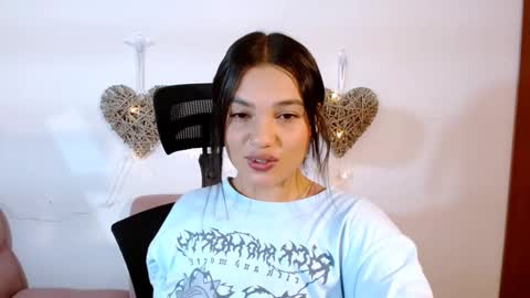 My name is Gabriela.. nice to meet you thumbs up please its very important to me online show from February 17, 3:25 am