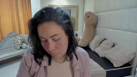 gabriela online show from February 7, 4:11 pm