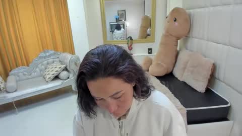 gabriela online show from May 12, 4:26 pm