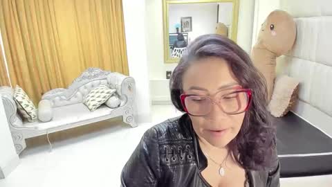 gabriela online show from May 13, 6:27 pm
