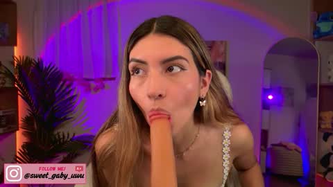 Gabby  online show from February 12, 1:33 am