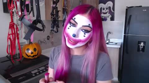 gabygumms online show from October 9, 5:55 pm