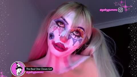 gabygumms online show from February 19, 9:00 pm