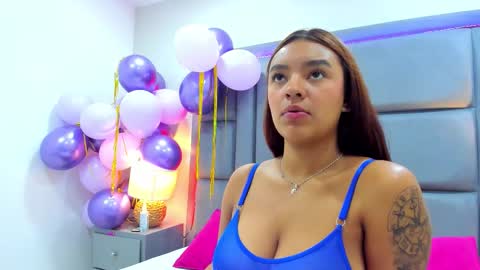 gabymoreau online show from December 16, 5:07 pm