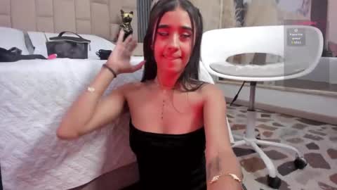 Gaby Owens  online show from April 12, 10:15 pm