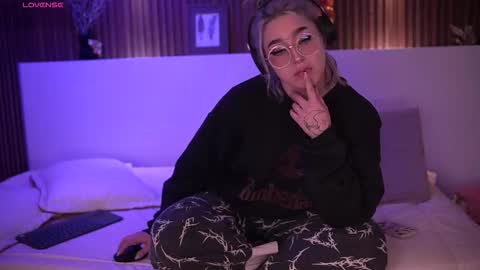 gabyrose9 online show from February 5, 8:24 pm