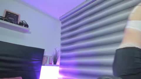 Gabby online show from December 7, 4:09 am