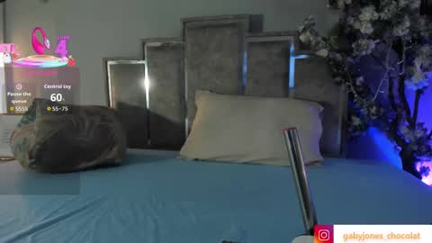 gabyyjones online show from October 17, 11:35 am