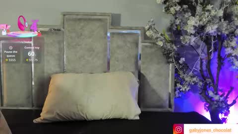 gabyyjones online show from October 30, 11:33 am