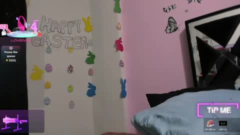 Snapshot of gabyyjones chatting on April 1, 9:43 am gabyyjones online show from April 1, 9:43 am