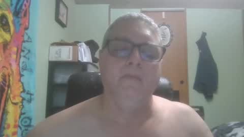 Snapshot of gadude45 chatting on December 18, 2:10 am gadude45 online show from December 18, 2:10 am