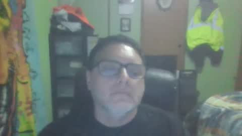 Snapshot of gadude45 chatting on January 8, 1:32 am gadude45 online show from January 8, 1:32 am