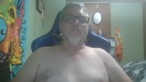 Snapshot of gadude45 chatting on September 13, 4:45 am gadude45 online show from September 13, 4:45 am