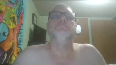 Snapshot of gadude45 chatting on May 20, 1:56 am gadude45 online show from May 20, 1:56 am